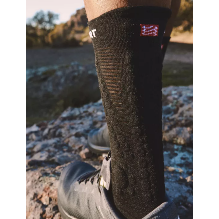 Compressport kojinės Pro Racing Socks V4.0 Trail 35-38 black