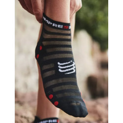 Compressport kojinės Pro Racing Socks V4.0 Ultralight Run Low 35-38 black/red