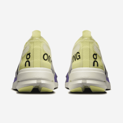 ON CLOUDBOOM STRIKE moteriški bėgimo batai | S-Sportas.lt